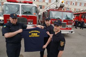 Presentation of fire equipment received from American colleagues