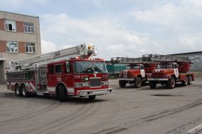 Presentation of fire equipment received from American colleagues