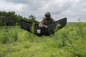 A serviceman of the "Skala" battalion during the task of aerial reconnaissance of enemy positions
