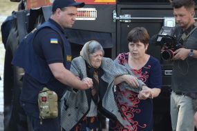 Evacuation of people in Kherson after the Russians blew up the Kakhovskaya HPP