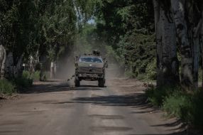 Ukrainian servicemen in the Donetsk region