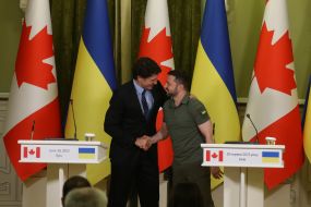 Justin Trudeau and  Volodymyr Zelenskyi