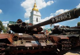 Танк на Михайловской площади