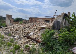 Destroyed private house in Moshchun village