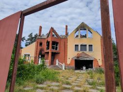 Destroyed private house in Moshchun village
