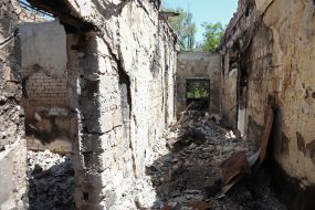 A destroyed building in Toretsk (Donetsk region)