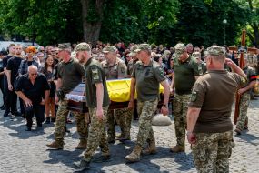 Церемония прощания с погибшими военнослужащими сил ТРО