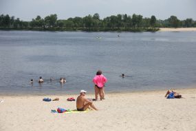 Summer vacation on the Obolon embankment in Kyiv