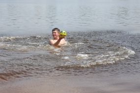 Summer vacation on the Obolon embankment in Kyiv