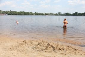 Summer vacation on the Obolon embankment in Kyiv