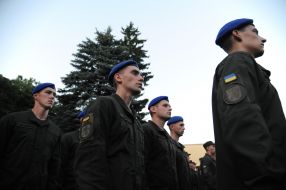 Військовослужбовці