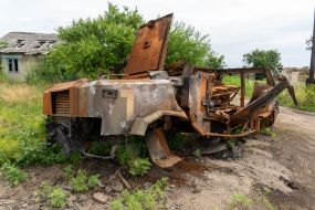 Armored vehicles in the Kharkiv region