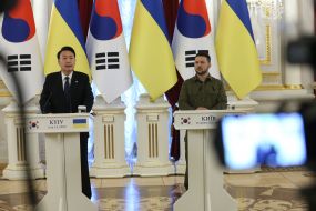 Владимир Зеленский и Юн Сок Ёль