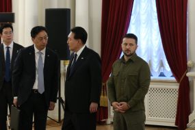 Volodymyr Zelenskyi and Yoon Seok Yeol