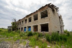 The building of the destroyed educational complex