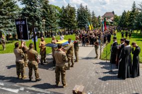 Прощання із загиблим військовослужбовцем Анатолієм Тегзою  в Ужгороді