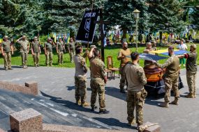 Прощання із загиблим військовослужбовцем Анатолієм Тегзою  в Ужгороді