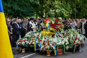 Прощання із загиблим військовослужбовцем Анатолієм Тегзою  в Ужгороді