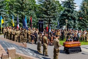 Прощання із загиблим військовослужбовцем Анатолієм Тегзою  в Ужгороді