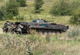 Военнослужащие