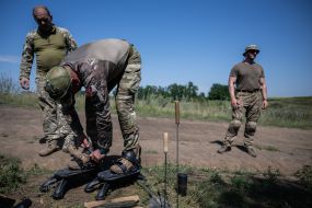 Servicemen of the 128th Territorial Defense Brigade took part in demining training