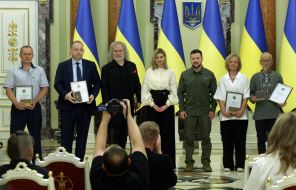 "National Legend" award ceremony