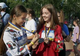 "Race in embroideries" 2023