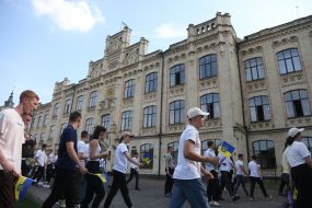 Students with flags of Ukraine