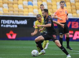 Игровой момент матча