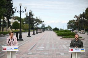 Meeting of Volodymyr Zelenskyi and Mette Frederiksen with media representatives