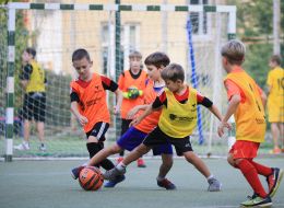 Юні футболісти