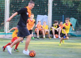 Данило Сікан відвідав тренування юних футболістів у Львові
