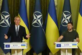 Jens Stoltenberg and Volodymyr Zelenskyi