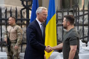 Jens Stoltenberg and Volodymyr Zelenskyi