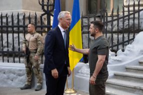 Jens Stoltenberg and Volodymyr Zelenskyi