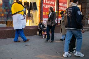 People on Khreshchatyk in Kyiv