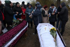 The funeral of those who died as a result of a Russian missile strike in the village of Groza
