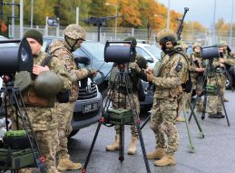 The "West" air command received 30 mobile fire groups