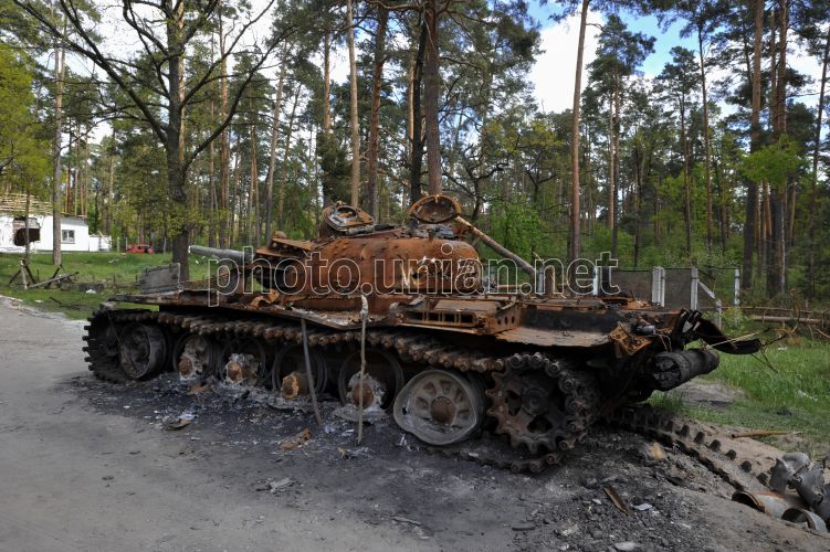 Фото новости Уничтоженный вражеский танк в селе Николаевка Киевской ...