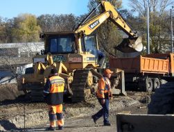 Работы по реконструкции Дегтяревского путепровода и развязки в Киеве