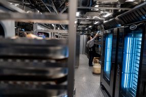 Спеціальний продовольчий поїзд-кухня