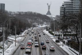 Traffic on one of the streets in Kyiv