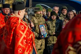 Farewell ceremony for fallen servicemen