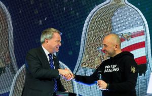 Андрей Пышный  и Роберт Нидем