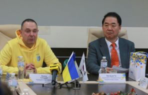 Vadim Guttsayt, Kim Khong Te