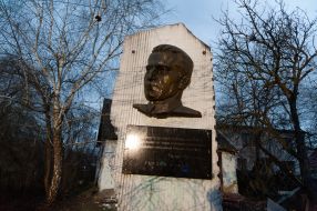 A bas-relief in honor of UPA Corporal Roman Shukhevich in Lviv