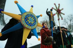 Participants of the theatrical nativity scene