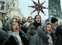 Participants of the theatrical nativity scene