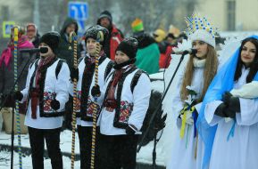 Participants of the theatrical nativity scene