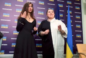 Alyona Alyona, Jerry Heil